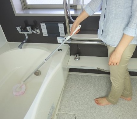 立ったままお風呂掃除
