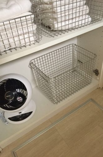 洗面所洋服置き場