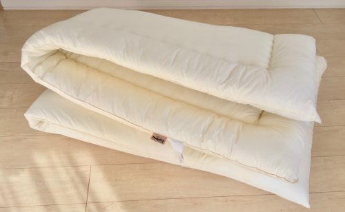 4つ折り敷き布団