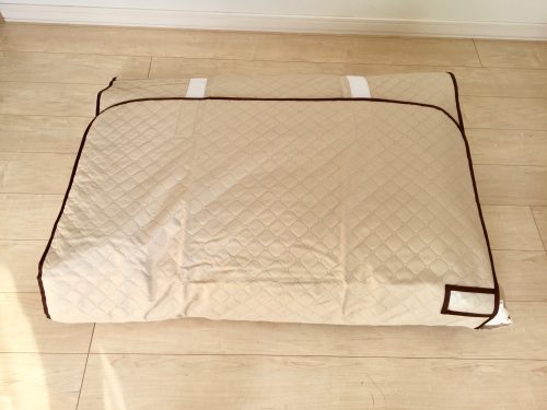 4つ折り敷き布団収納ケース