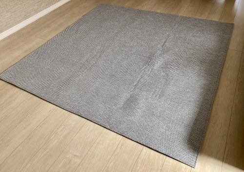 ニトリヘンリボンラグ185